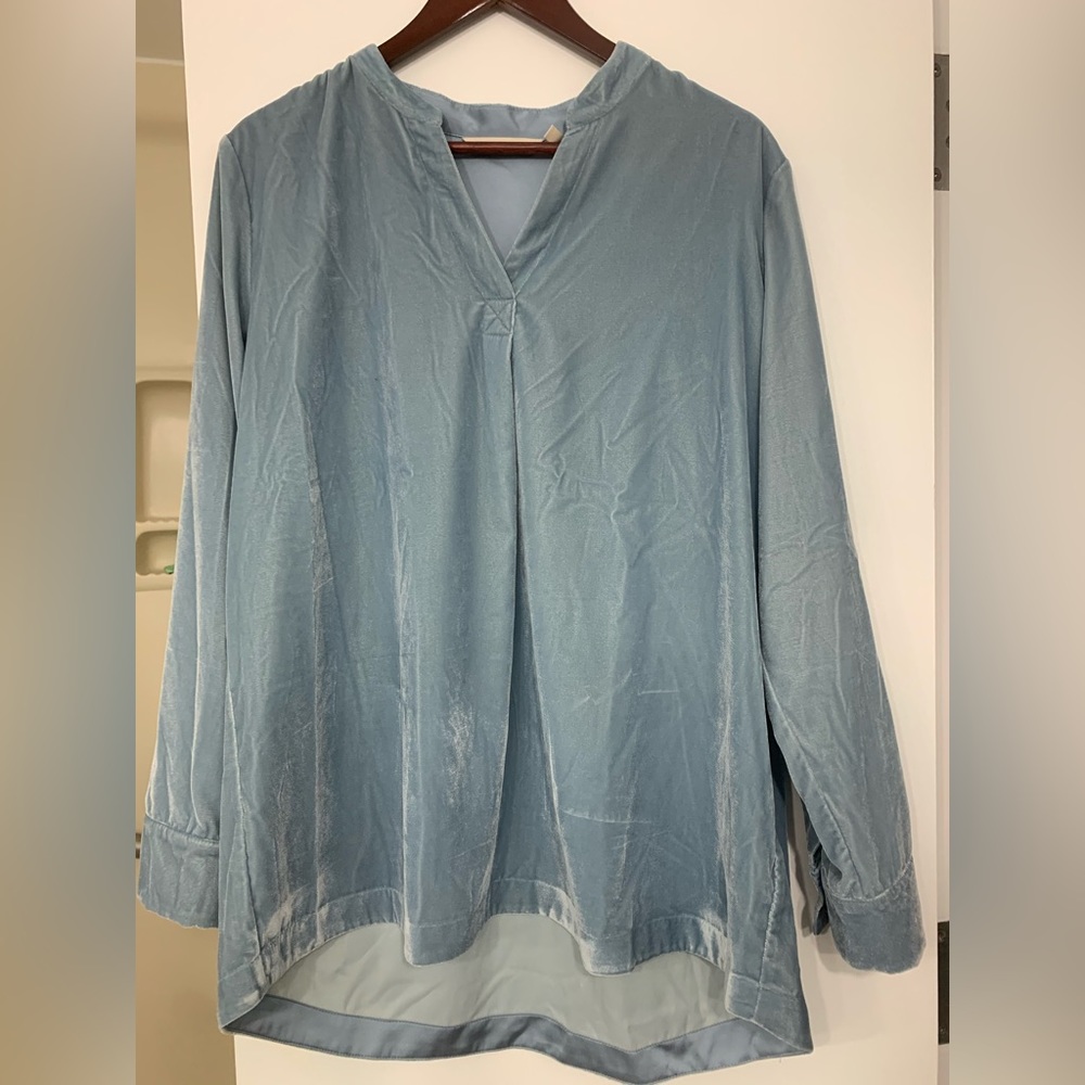 Slate or light blue velvet tunic by Soft Surroundings large